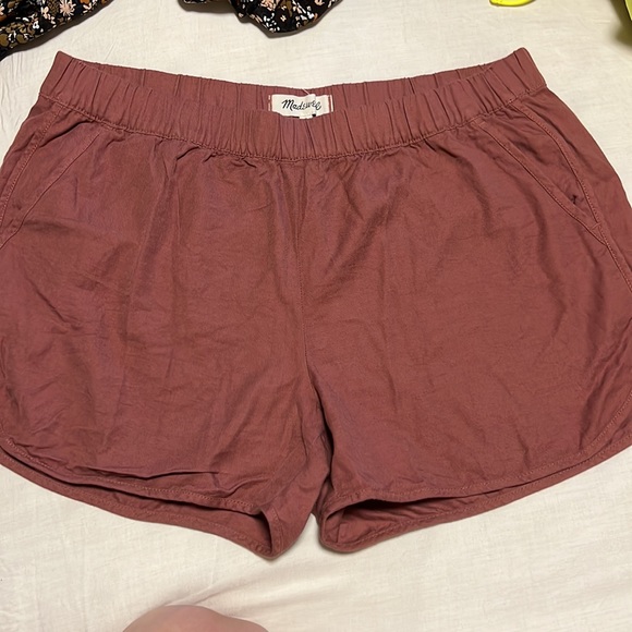 Madewell pull on shorts - Picture 2 of 5